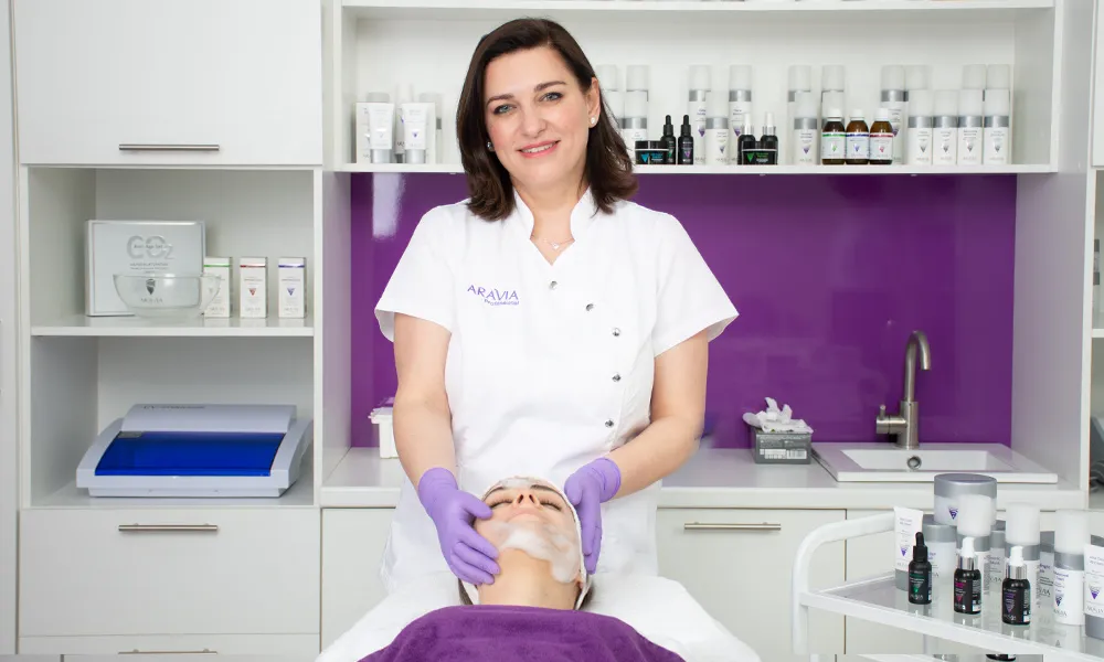 Уход за лицом с профессиональной косметикой ARAVIA Professional: 9 кейсов + фото